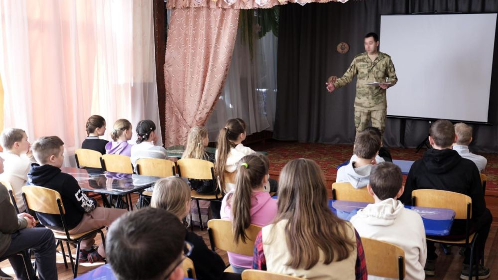 В Херсонской области росгвардейцы провели занятие по пожарной безопасности