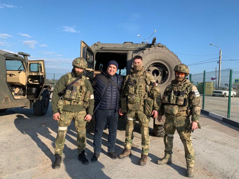 Энвер Абдураимов: ИЗ АРХИВА: Гуманитарный конвой в Геническ — март 2022 года Энвер Абдураимов: ИЗ АРХИВА: Гуманитарный конвой в Геническ — март 2022 года