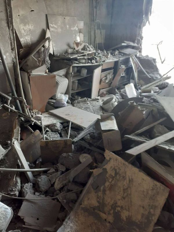 ВСУ вновь обстреляли жилые дома жителей Новой Каховки ВСУ вновь обстреляли жилые дома жителей Новой Каховки