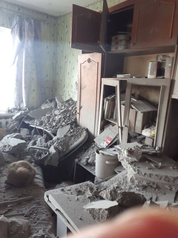 ВСУ вновь обстреляли жилые дома жителей Новой Каховки ВСУ вновь обстреляли жилые дома жителей Новой Каховки