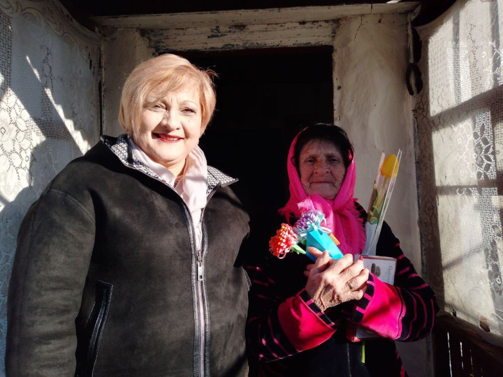 В Федоровке с весенним праздником поздравили женщин старше 80 лет В Федоровке с весенним праздником поздравили женщин старше 80 лет