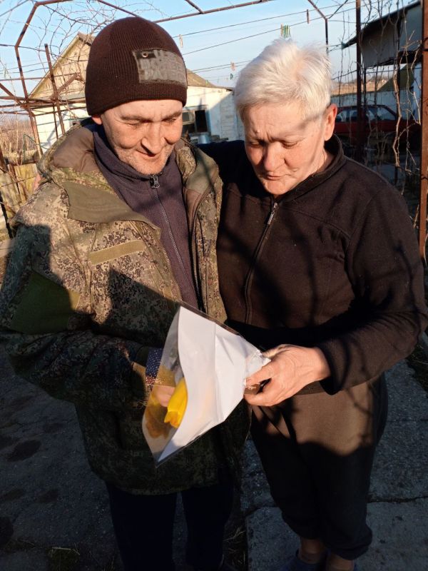 В Геническом муниципальном округе поздравили семьи участников СВО В Геническом муниципальном округе поздравили семьи участников СВО