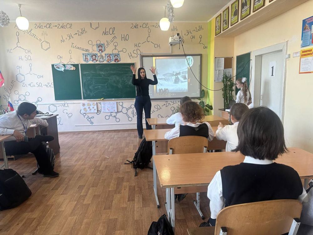 Мастер-класс по переработке шишек сосны крымской в Природном парке "Алешковские пески" Мастер-класс по переработке шишек сосны крымской в Природном парке "Алешковские пески"