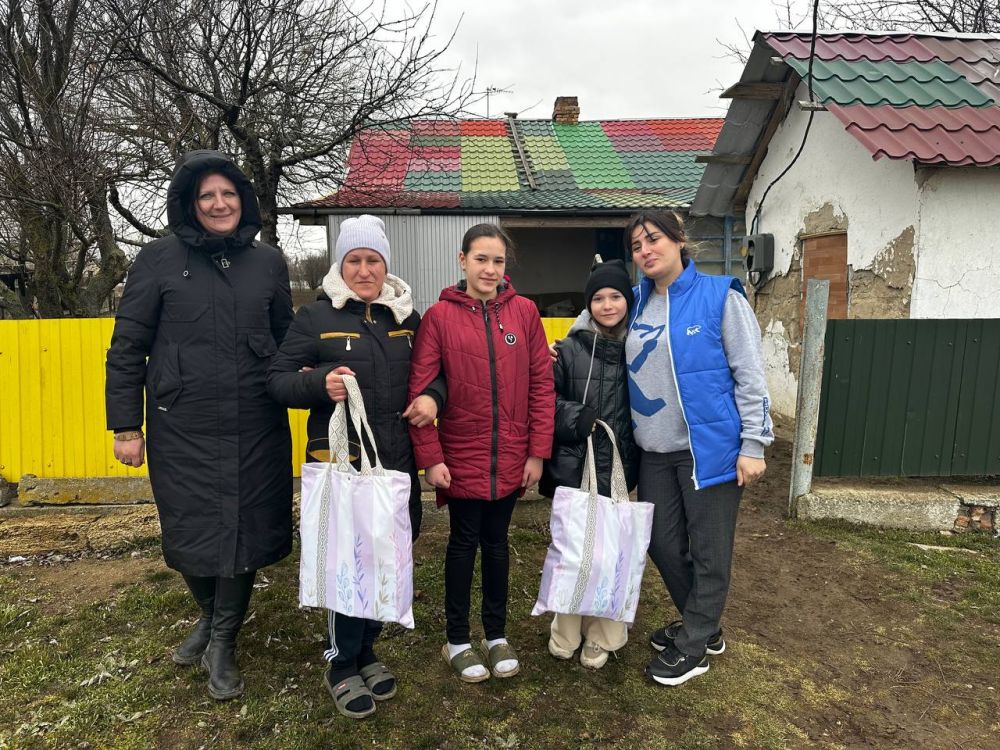 В преддверии Международного женского Дня ВПП «Единая Россия» в Каланчакском округе проявила трепетную заботу о женщинах В преддверии Международного женского Дня ВПП «Единая Россия» в Каланчакском округе проявила трепетную заботу о женщинах