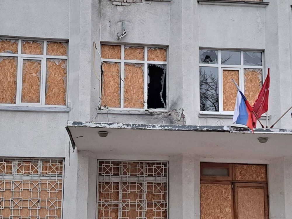 В Новой Каховке административное здание подверглось атаке со стороны ВСУ В Новой Каховке административное здание подверглось атаке со стороны ВСУ