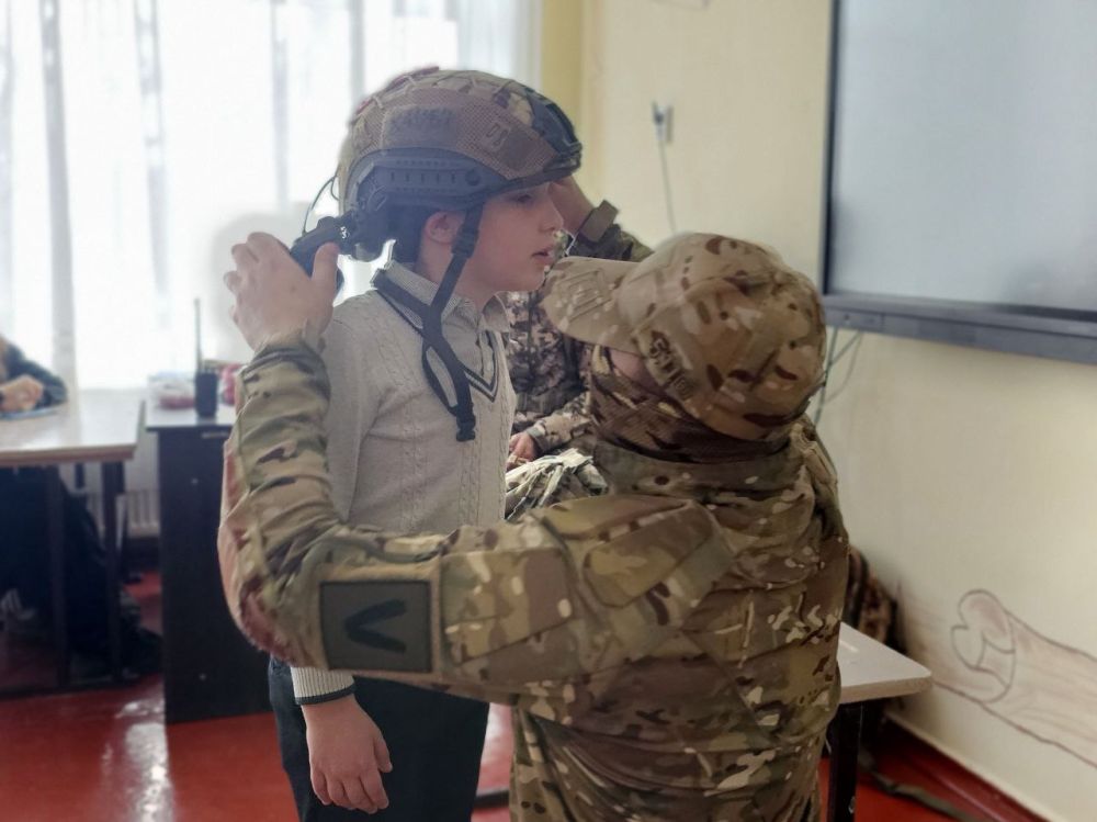 Урок мужества в Благодатном: встреча с участниками СВО Урок мужества в Благодатном: встреча с участниками СВО