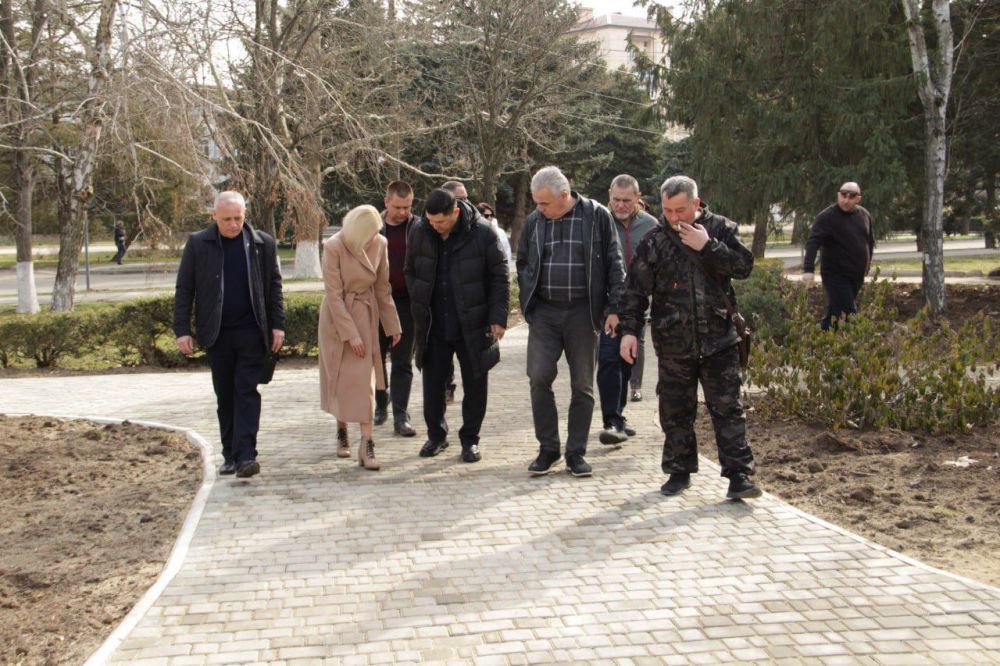 В Центральном парке Чаплинки провели оценку выполненных работ В Центральном парке Чаплинки провели оценку выполненных работ
