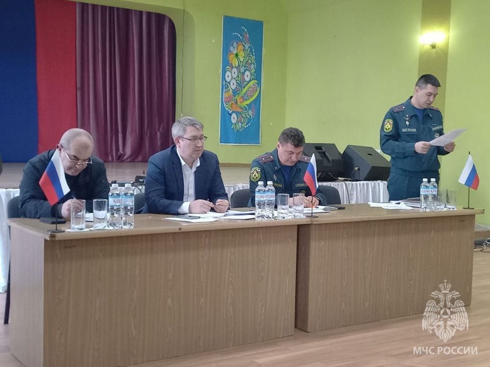 Сотрудники МЧС держат на контроле подготовку населенных пунктов Херсонской области к пожароопасному периоду Сотрудники МЧС держат на контроле подготовку населенных пунктов Херсонской области к пожароопасному периоду