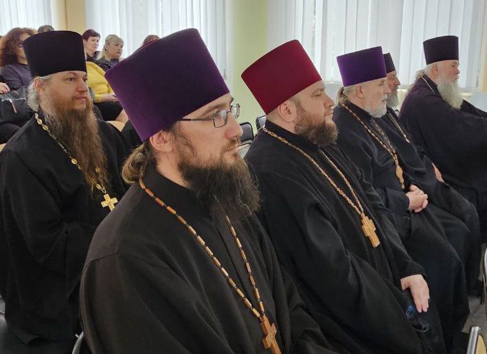 В четверг, 13 марта, в Скадовской епархии прошла епархиальная педагогическая конференция «Духовное наследие Великой Победы. Историческая память. Современность. Будущее» В четверг, 13 марта, в Скадовской епархии прошла епархиальная педагогическая конференция «Духовное наследие Великой Победы. Историческая память. Современность. Будущее»