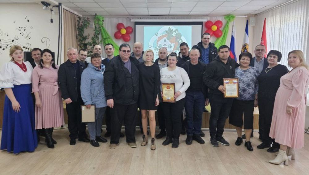 В МКУК "Чаплынский культурно-досуговый центр" прошло праздничное мероприятие, посвящённое Дню работника жилищно-коммунального хозяйства! В МКУК "Чаплынский культурно-досуговый центр" прошло праздничное мероприятие, посвящённое Дню работника жилищно-коммунального хозяйства!