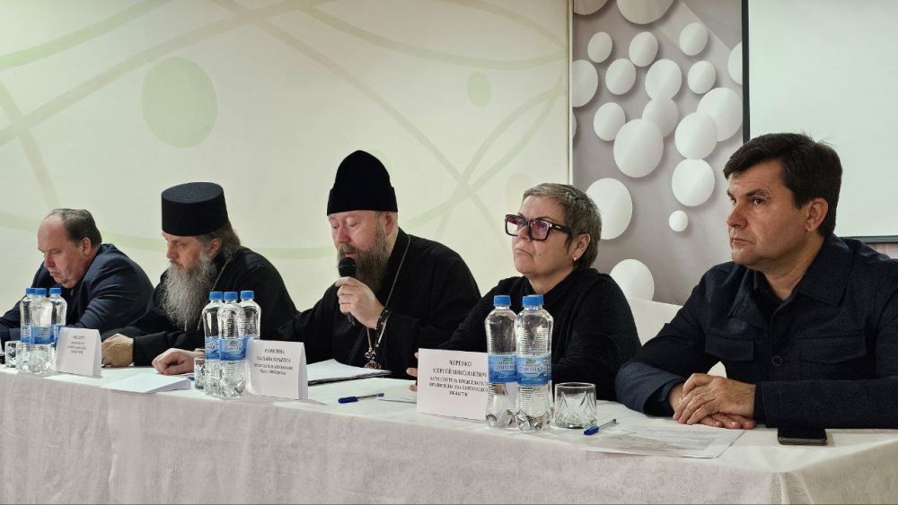 В четверг, 13 марта, в Скадовской епархии прошла епархиальная педагогическая конференция «Духовное наследие Великой Победы. Историческая память. Современность. Будущее» В четверг, 13 марта, в Скадовской епархии прошла епархиальная педагогическая конференция «Духовное наследие Великой Победы. Историческая память. Современность. Будущее»
