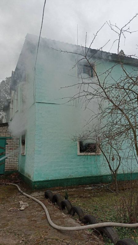 В результате пожара в Новой Каховке пострадало административное здание В результате пожара в Новой Каховке пострадало административное здание
