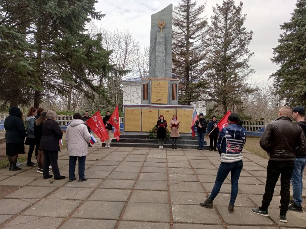 Празднование 81-й годовщины освобождения Херсона от немецко - фашистских захватчиков в Каланчакском округе Празднование 81-й годовщины освобождения Херсона от немецко - фашистских захватчиков в Каланчакском округе