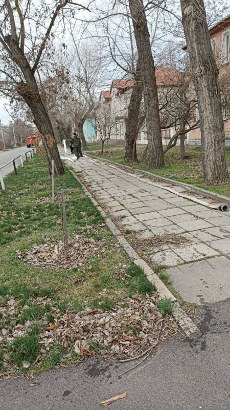 В результате пожара в Новой Каховке пострадало административное здание В результате пожара в Новой Каховке пострадало административное здание