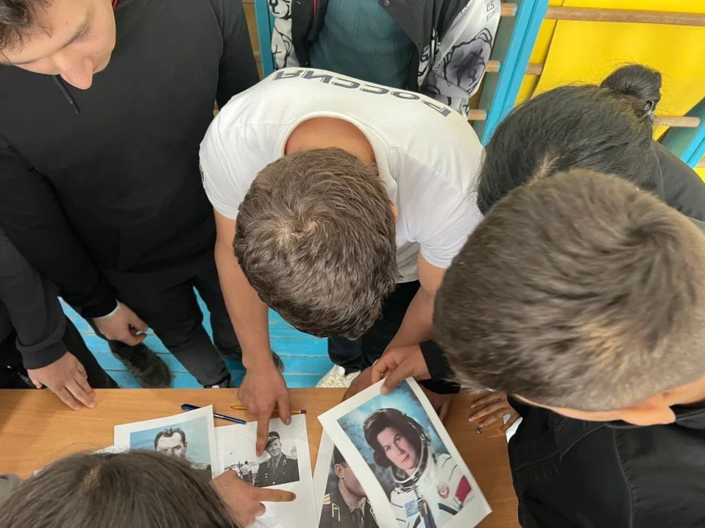 Молодежь Новософиевки и Долматовки осваивает космос Молодежь Новософиевки и Долматовки осваивает космос