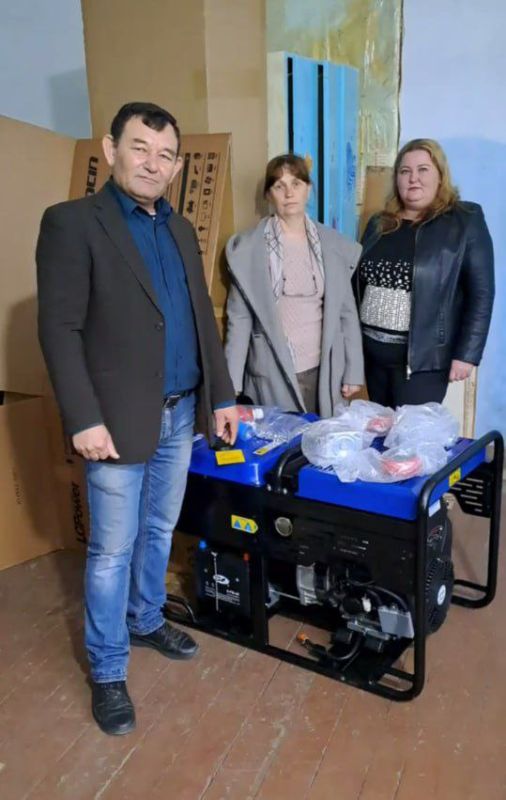 Народный фронт передал четыре дизельных генератора в образовательные учреждения Каховского округа Народный фронт передал четыре дизельных генератора в образовательные учреждения Каховского округа