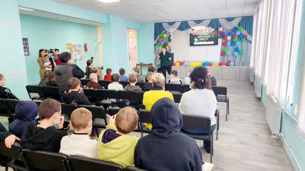 Представители Экологического оператора Херсонской области провели экоуроки для учеников Нижнесерогозской школы Представители Экологического оператора Херсонской области провели экоуроки для учеников Нижнесерогозской школы