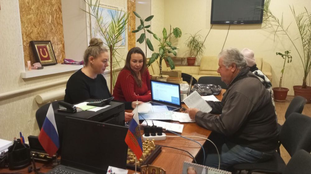 В Малокаховке прошли бесплатные юридические консультации для жителей по оформлению прав на недвижимость в соответствии с законодательством Российской Федерации В Малокаховке прошли бесплатные юридические консультации для жителей по оформлению прав на недвижимость в соответствии с законодательством Российской Федерации