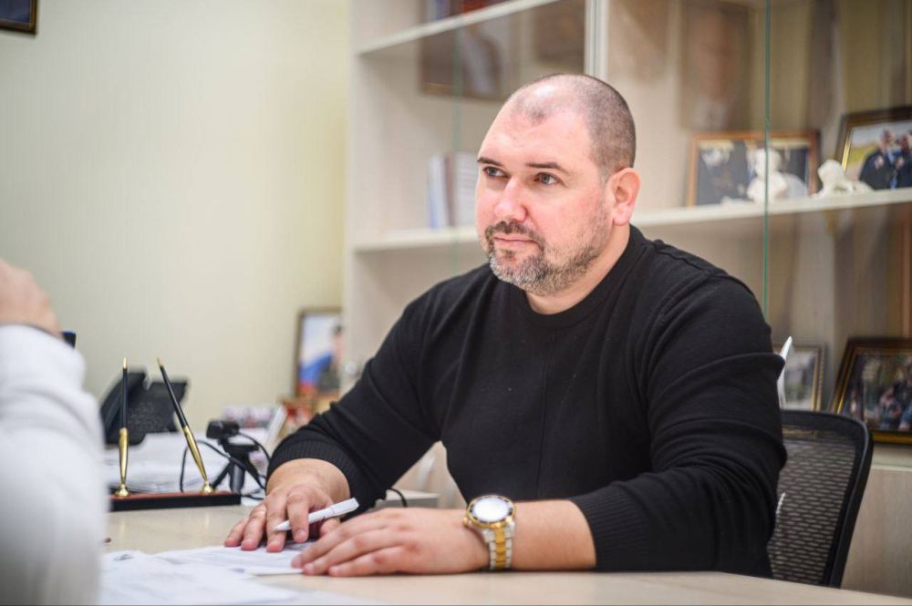 Сергей Георгиев: Провел рабочую встречу с председателем Исполнительного комитета Херсонского регионального отделения «Ассоциации юристов России» Евгением Юрьевичем Четкаревым Сергей Георгиев: Провел рабочую встречу с председателем Исполнительного комитета Херсонского регионального отделения «Ассоциации юристов России» Евгением Юрьевичем Четкаревым