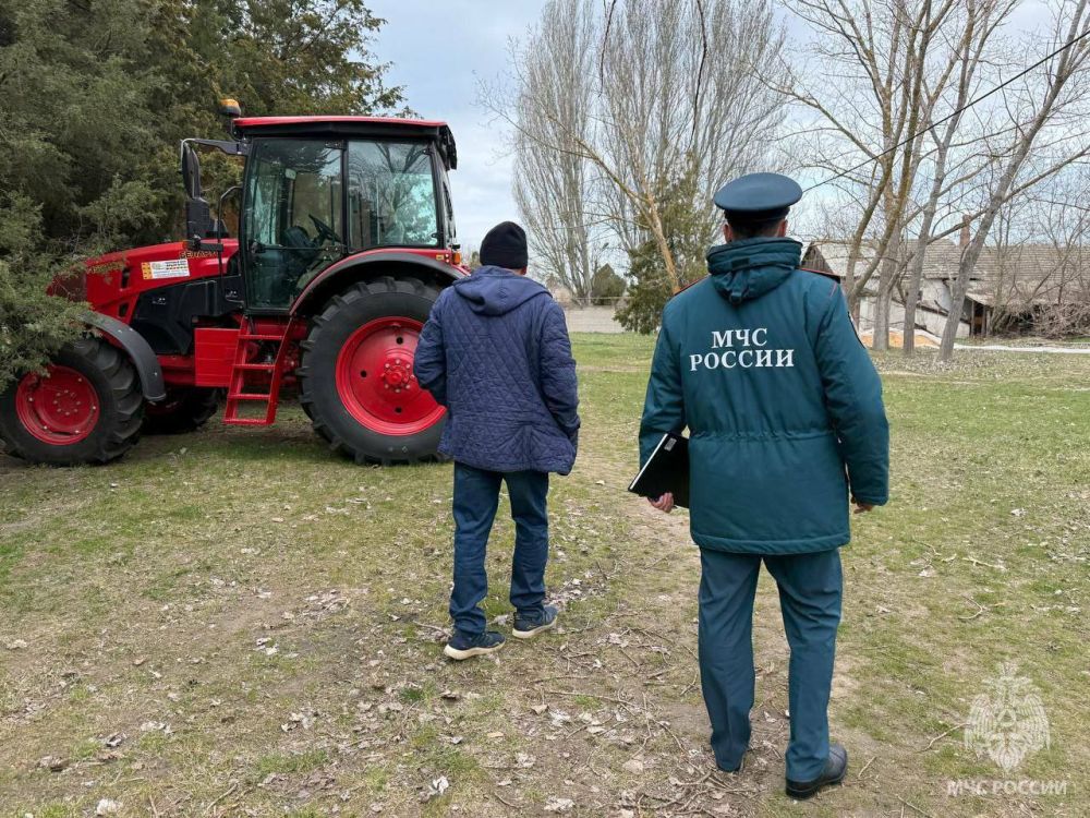 Сотрудники МЧС России по Херсонской области провели совещание с представителями Скадовского лесоохотничьего хозяйства Сотрудники МЧС России по Херсонской области провели совещание с представителями Скадовского лесоохотничьего хозяйства