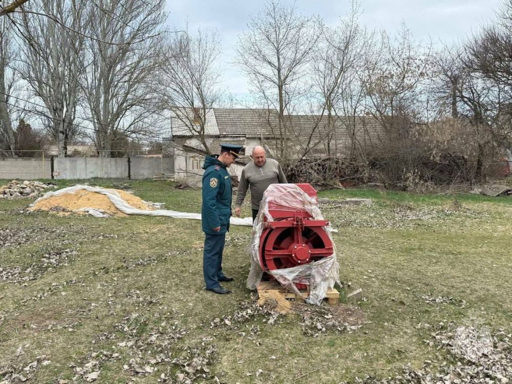 Сотрудники МЧС России по Херсонской области провели совещание с представителями Скадовского лесоохотничьего хозяйства Сотрудники МЧС России по Херсонской области провели совещание с представителями Скадовского лесоохотничьего хозяйства