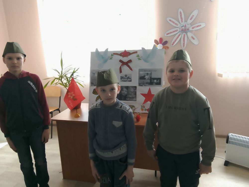 В Каховском округе проходят мероприятия в учреждениях культуры, посвященные 80-летию Великой Победы, направленные на воспитание патриотизма и уважения к истории В Каховском округе проходят мероприятия в учреждениях культуры, посвященные 80-летию Великой Победы, направленные на воспитание патриотизма и уважения к истории