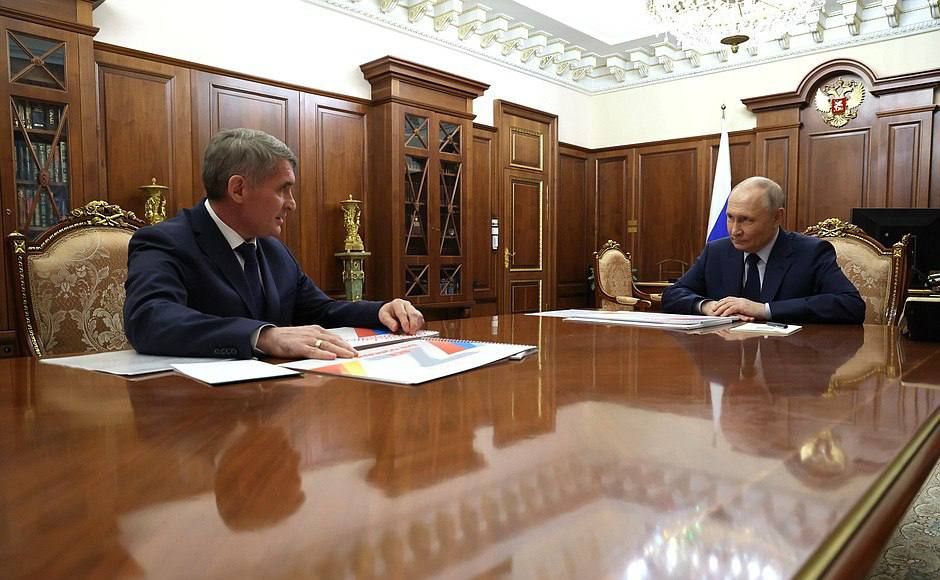 Глава Чувашии Олег Николаев Представил Президенту РФ итоги социально-экономического развития региона за 5 лет и дальнейшие планы по развитию Республики Глава Чувашии Олег Николаев Представил Президенту РФ итоги социально-экономического развития региона за 5 лет и дальнейшие планы по развитию Республики