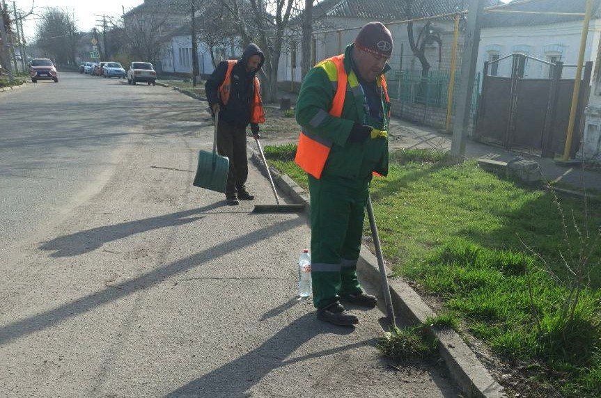 Какие работы по благоустройству сегодня ведутся в Геническе Какие работы по благоустройству сегодня ведутся в Геническе