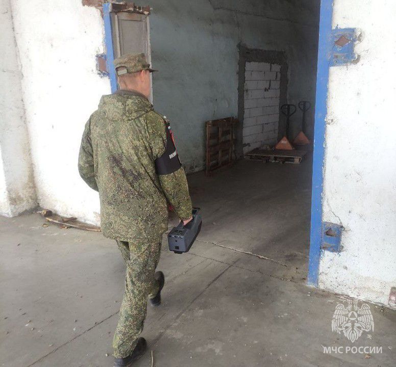В Каховском округе сотрудники МЧС России и Минобороны провели мониторинг химически-опасного объекта В Каховском округе сотрудники МЧС России и Минобороны провели мониторинг химически-опасного объекта