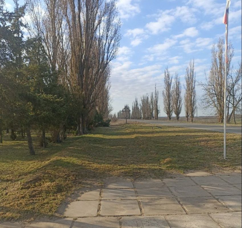 В Голой Пристани благоустраивают мемориальные объекты к 80-летию Победы в Великой Отечественной войне В Голой Пристани благоустраивают мемориальные объекты к 80-летию Победы в Великой Отечественной войне