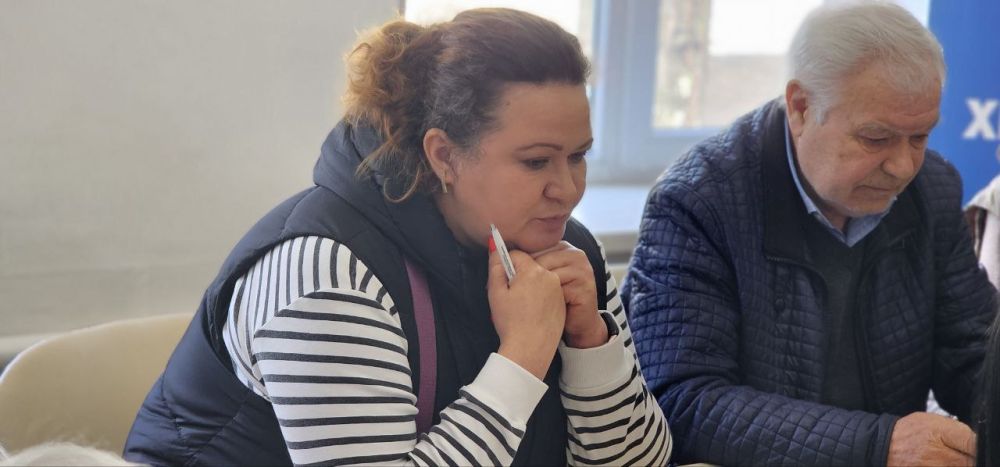 Надежда Бабешко: Жители Ивановского района приняли участие в приеме граждан депутатом областной Думы Игорем Телегиным и уполномоченным по правам человека в Херсонской области Сергеем Георгиевым Надежда Бабешко: Жители Ивановского района приняли участие в приеме граждан депутатом областной Думы Игорем Телегиным и уполномоченным по правам человека в Херсонской области Сергеем Георгиевым