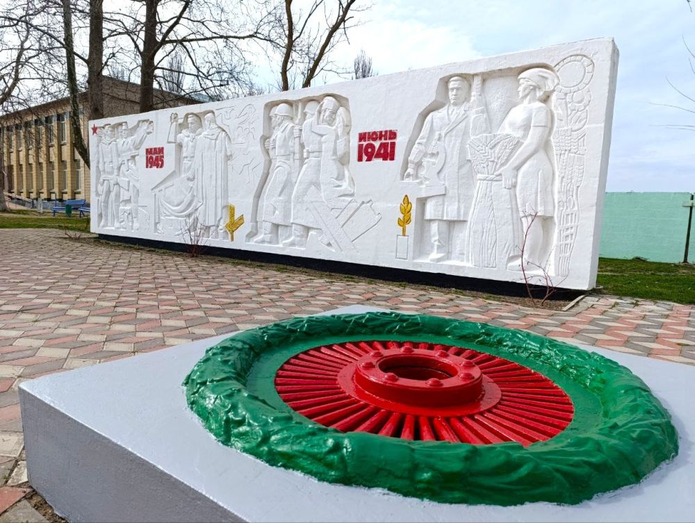 В Стрелковом благоустраивают мемориал, посвященный Великой Отечественной войне В Стрелковом благоустраивают мемориал, посвященный Великой Отечественной войне