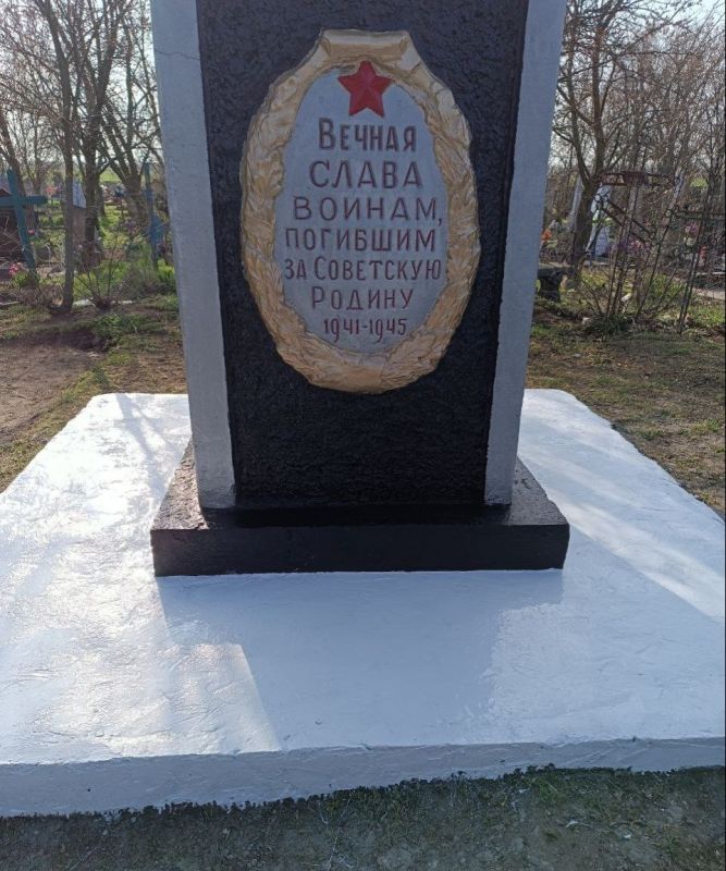 В селе Новофедоровка прошел субботник у памятника «Вечная Слава Героям» В селе Новофедоровка прошел субботник у памятника «Вечная Слава Героям»