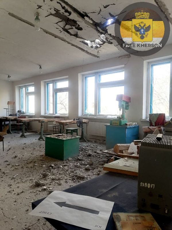 В результате удара ВСУ в Малой Лепетихе повреждены объекты гражданской инфраструктуры В результате удара ВСУ в Малой Лепетихе повреждены объекты гражданской инфраструктуры