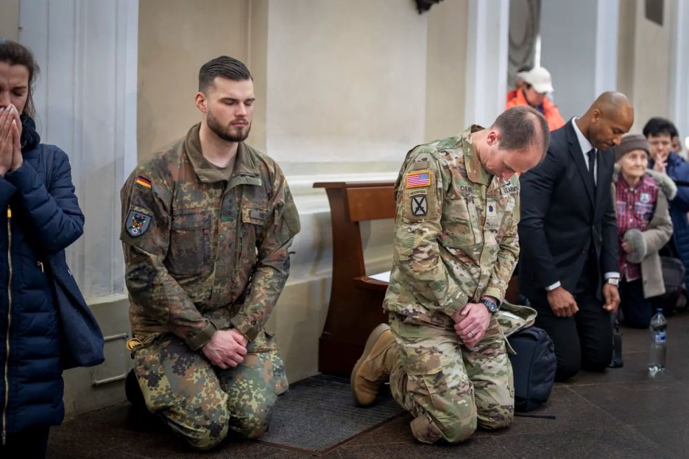 НАТО встало на колени: шестидневная «война» альянса с литовским болотом завершилась потерей 3 американских солдат, поиски ещё одного продолжаются НАТО встало на колени: шестидневная «война» альянса с литовским болотом завершилась потерей 3 американских солдат, поиски ещё одного продолжаются