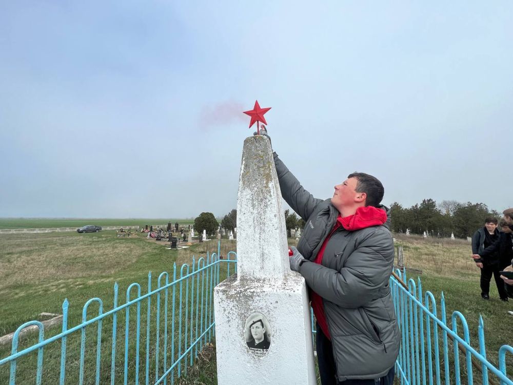 Акция «Чистый памятник». В рамках серии Акция «Чистый памятник». В рамках серии