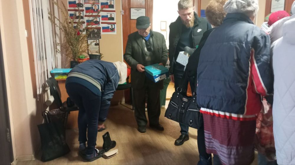 В Малокаховке раздали гуманитарную помощь от "Союза Матерей Херсонской области" В Малокаховке раздали гуманитарную помощь от "Союза Матерей Херсонской области"