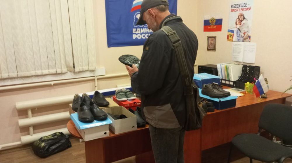 В Малокаховке раздали гуманитарную помощь от "Союза Матерей Херсонской области" В Малокаховке раздали гуманитарную помощь от "Союза Матерей Херсонской области"