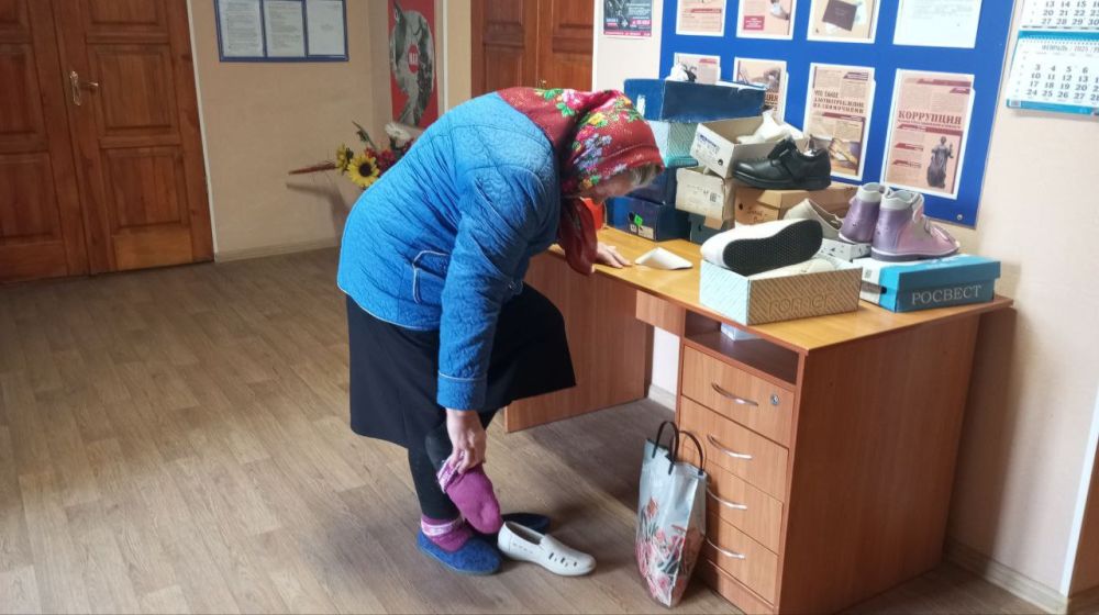 В Малокаховке раздали гуманитарную помощь от "Союза Матерей Херсонской области" В Малокаховке раздали гуманитарную помощь от "Союза Матерей Херсонской области"