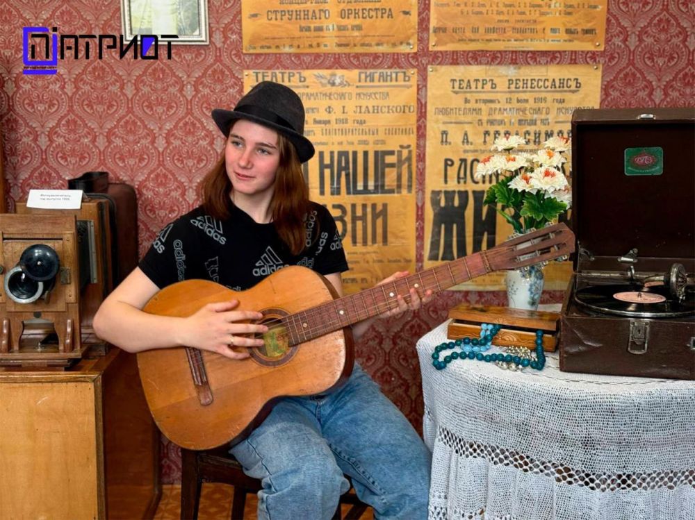 #КЛУБЛЕДИ. В МБУК ХО «Краеведческий музей Генического муниципального округа» прошло интерактивное занятие в рамках тренингового курса «Клуб Леди» для студенток "Генического строительного колледжа", в процессе, которого... #КЛУБЛЕДИ. В МБУК ХО «Краеведческий музей Генического муниципального округа» прошло интерактивное занятие в рамках тренингового курса «Клуб Леди» для студенток "Генического строительного колледжа", в процессе, которого...