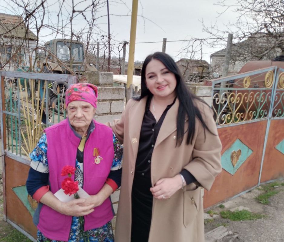Ветеранам Великой Отечественной войны, проживающим в Михайловском территориальном управлении, вручили юбилейные медали Победы Ветеранам Великой Отечественной войны, проживающим в Михайловском территориальном управлении, вручили юбилейные медали Победы