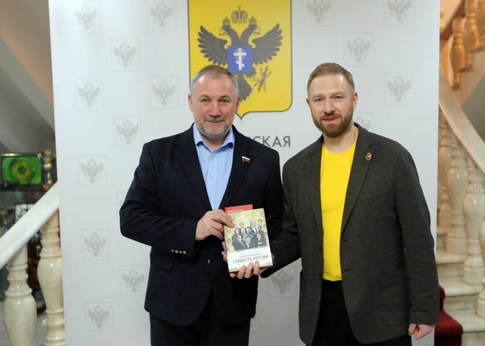 Малькевич представил свою книгу «Люди Херсонщины — Гордость России» Малькевич представил свою книгу «Люди Херсонщины — Гордость России»