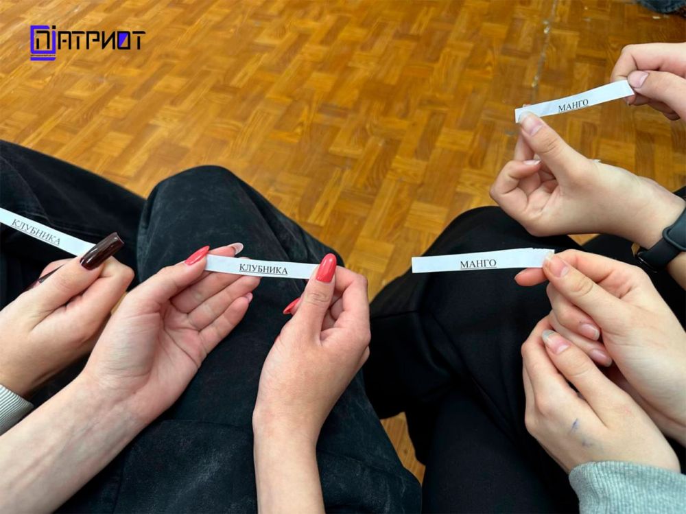Командная работа. С обучающимися 10-х и 11-х классов "Новотроицкой школы №2" провели тренинг на командообразование целью которого было улучшить коммуникацию между ребятами, развить навыки совместной работы и создать... Командная работа. С обучающимися 10-х и 11-х классов "Новотроицкой школы №2" провели тренинг на командообразование целью которого было улучшить коммуникацию между ребятами, развить навыки совместной работы и создать...
