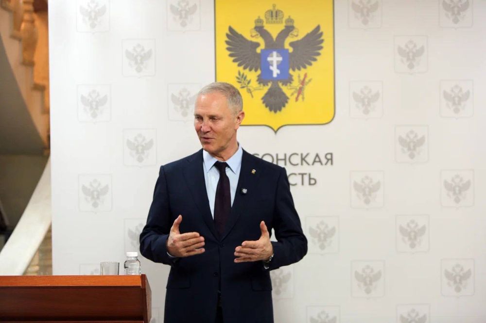 Малькевич представил свою книгу «Люди Херсонщины — Гордость России» Малькевич представил свою книгу «Люди Херсонщины — Гордость России»
