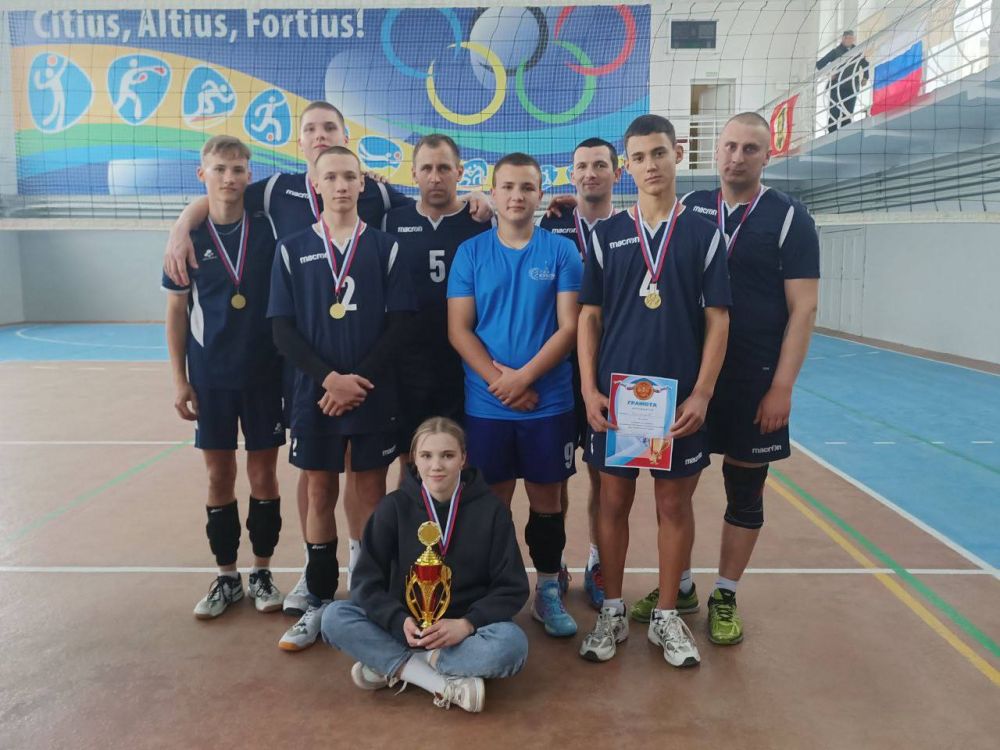 Турнир, посвященный ветеранам скадовского волейбола Турнир, посвященный ветеранам скадовского волейбола