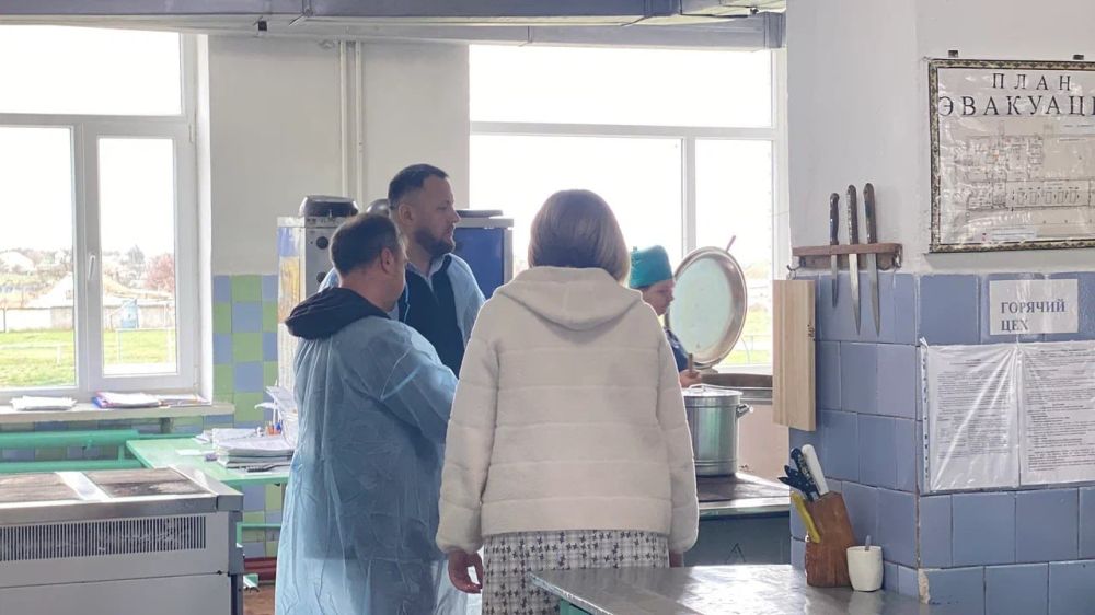 Азовскую школу Херсонской области отремонтируют по федеральной программе «Модернизация школьных систем образования» и партпроекту «Единой России» «Новая школа» Азовскую школу Херсонской области отремонтируют по федеральной программе «Модернизация школьных систем образования» и партпроекту «Единой России» «Новая школа»