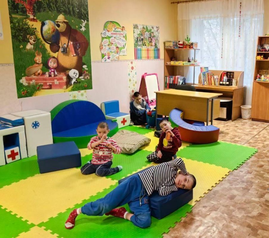 Представители региона-шефа посетили Алёшкинский детский дом Представители региона-шефа посетили Алёшкинский детский дом