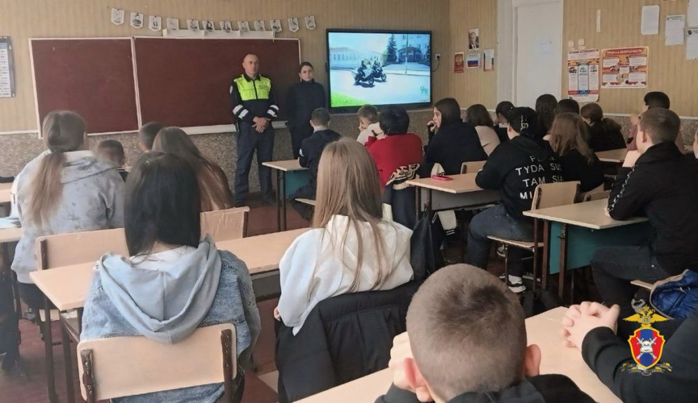 Госавтоинспекторы рассказали школьникам Ивановского округа о правилах безопасности при управлении средствами индивидуальной мобильности Госавтоинспекторы рассказали школьникам Ивановского округа о правилах безопасности при управлении средствами индивидуальной мобильности