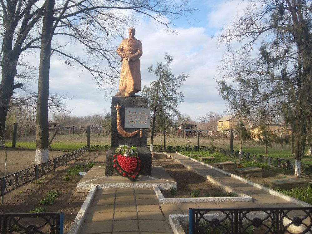 Акция к Международному дню памятников и исторических мест «Память в граните» Акция к Международному дню памятников и исторических мест «Память в граните»