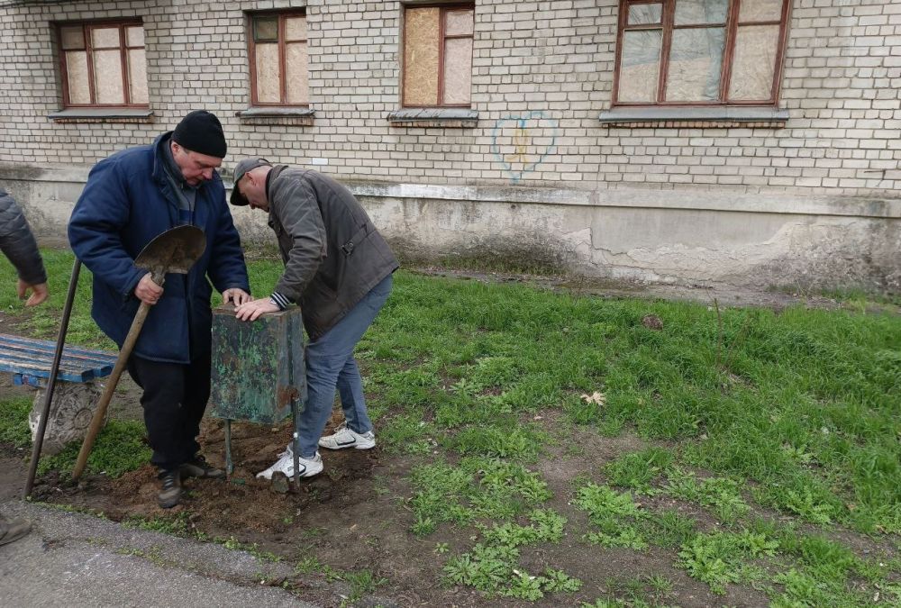 В городском округе Новая Каховка проходят весенние работы по благоустройству В городском округе Новая Каховка проходят весенние работы по благоустройству